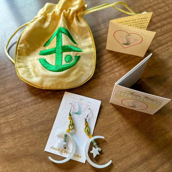 🎁🎁 GIFT SET New Jade Moon And Stars Earring Set With Silk Pouch w/ Artist Info - Picture 6 of 7